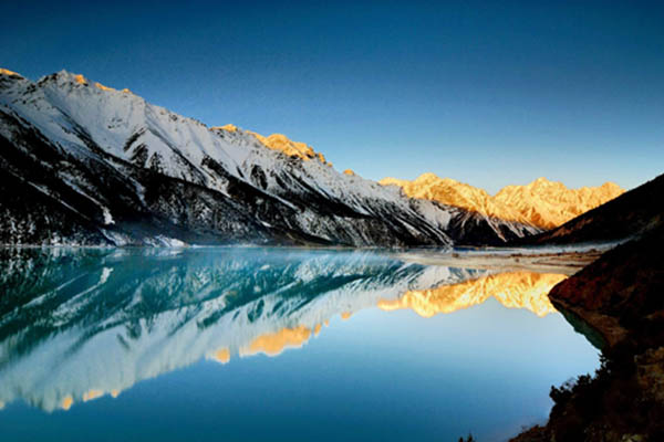 拉薩-林芝-波密-崗云杉林-然烏湖6晚7日