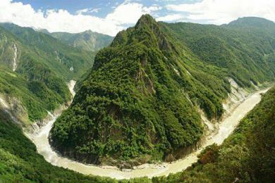 雅魯藏布大峽谷