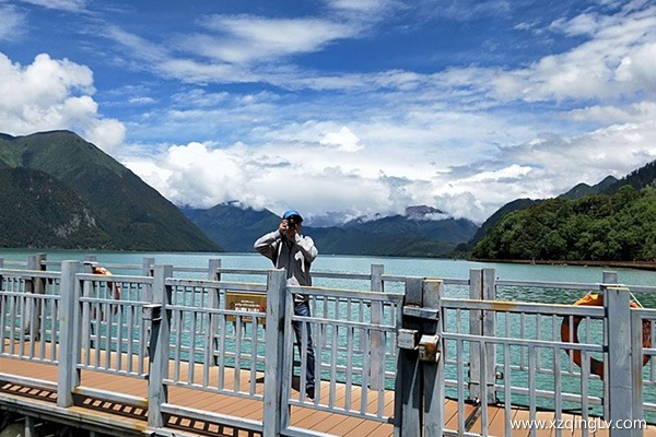 西藏旅游自由行還是跟團(tuán)好