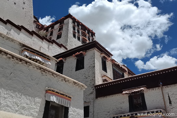 7、8月份去西藏旅游貴嗎