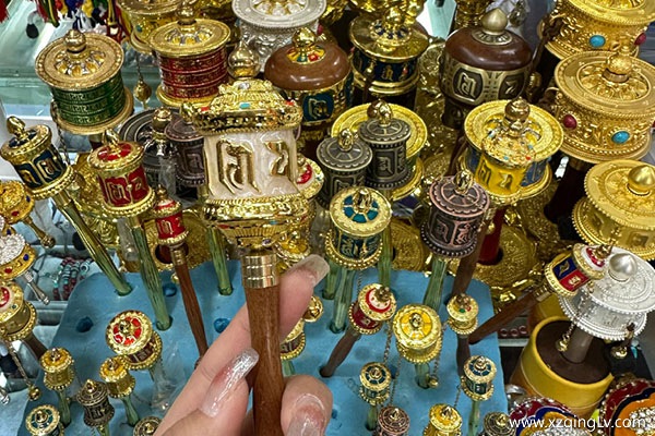 西藏跟團游大約多少錢