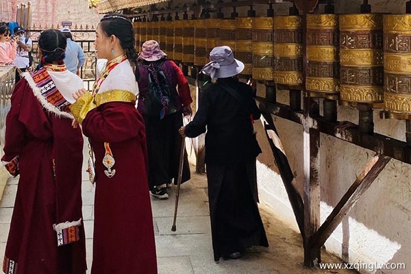 兩人去西藏旅游一次大概多少錢