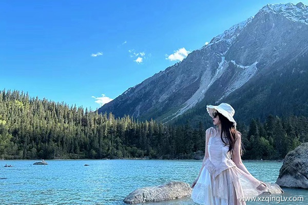 三月去林芝看桃花穿什么衣服